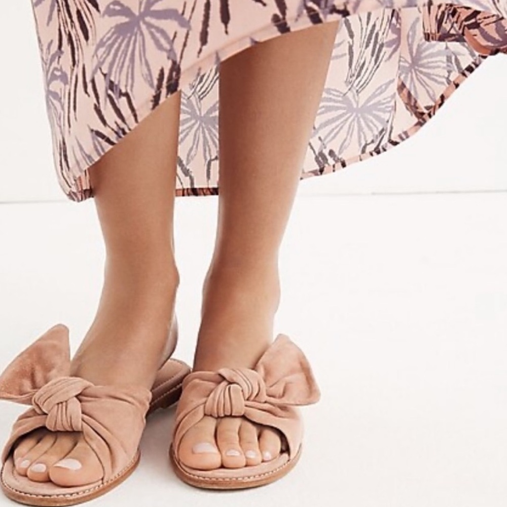 Madewell pink suede slides with bow size 10
